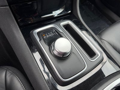 2023 Chrysler 300 Touring DualPane Panoramic Sunroof