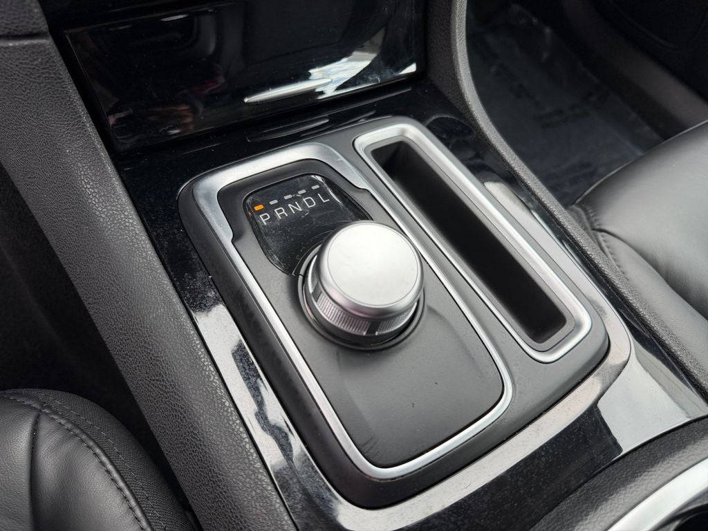 2023 Chrysler 300 Touring DualPane Panoramic Sunroof