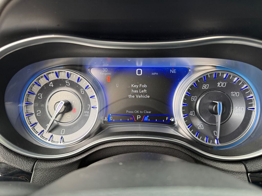 2023 Chrysler 300 Touring DualPane Panoramic Sunroof