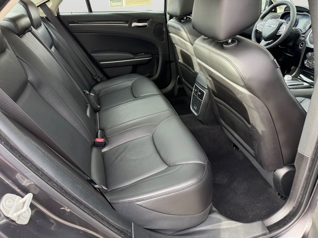 2023 Chrysler 300 Touring DualPane Panoramic Sunroof