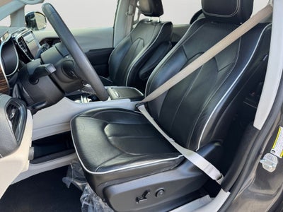 2023 Chrysler Pacifica Limited Nappa Leather