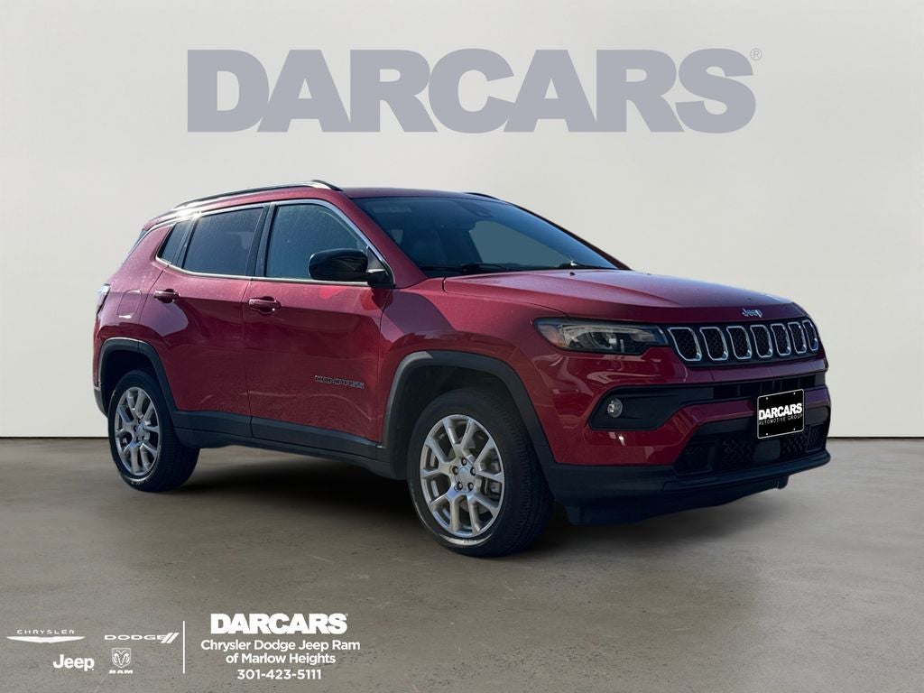 2023 Jeep Compass Latitude Lux Dual–Pane Panoramic Sunroof