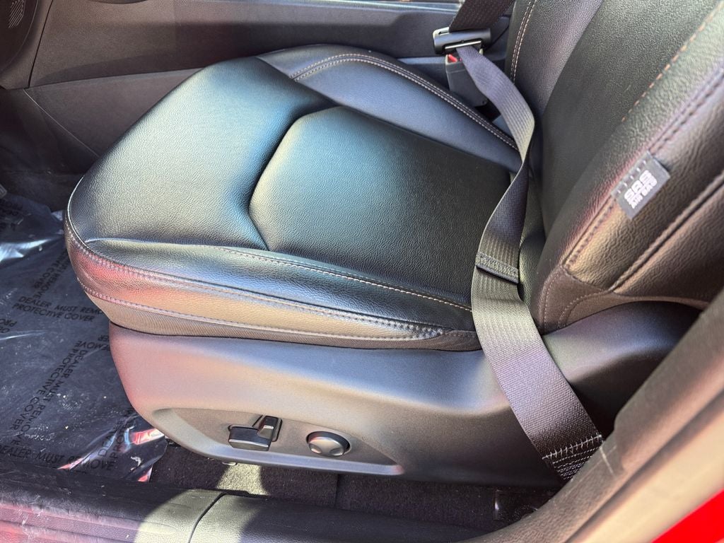 2023 Jeep Compass Latitude Lux Dual–Pane Panoramic Sunroof