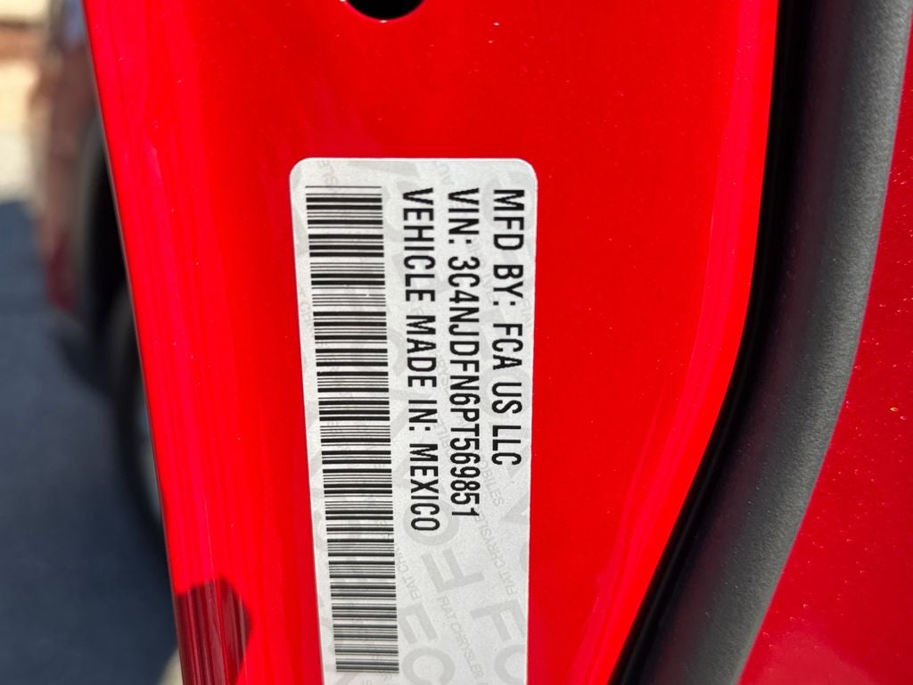 2023 Jeep Compass Latitude Lux Dual–Pane Panoramic Sunroof