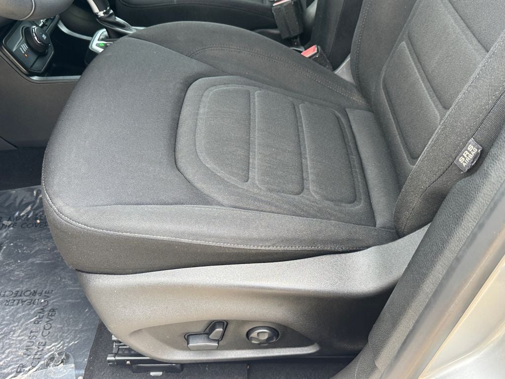 2019 Jeep Renegade Latitude Power 8–Way Adjustable