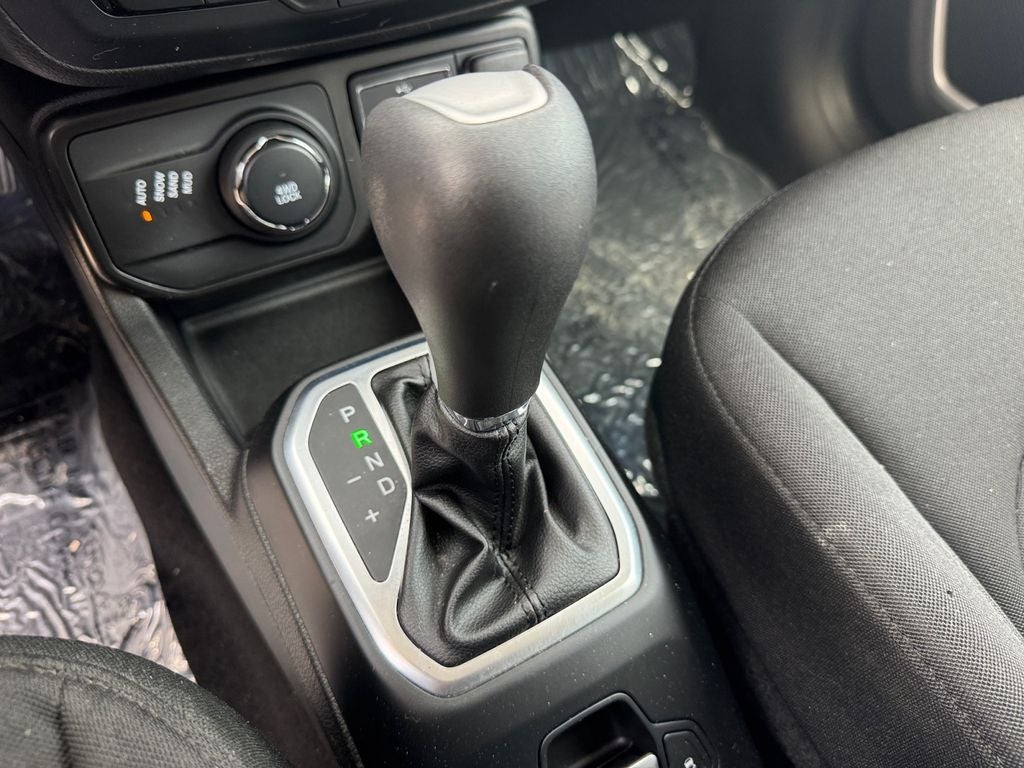 2019 Jeep Renegade Latitude Power 8–Way Adjustable