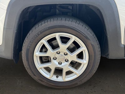 2019 Jeep Renegade Latitude Power 8–Way Adjustable