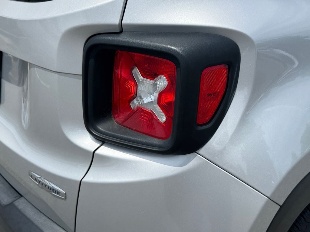 2019 Jeep Renegade Latitude Power 8–Way Adjustable